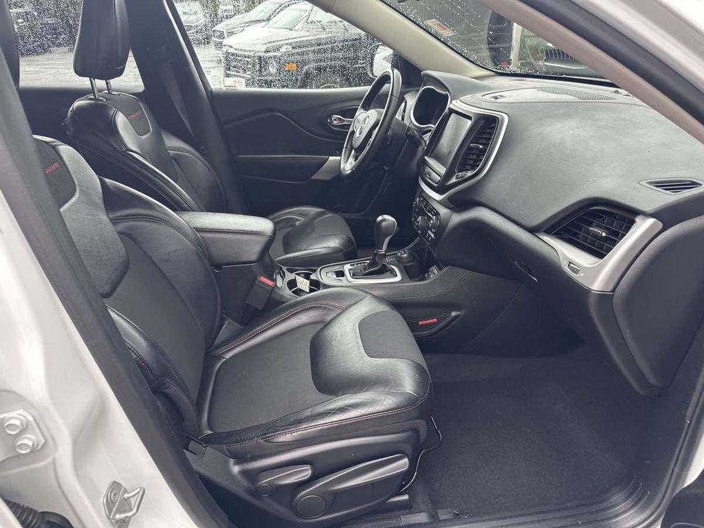 used 2018 Jeep Cherokee car, priced at $14,910