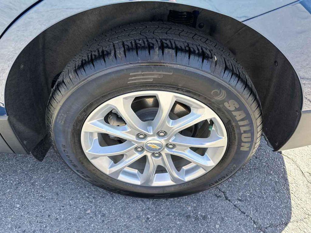 used 2021 Chevrolet Equinox car, priced at $12,495