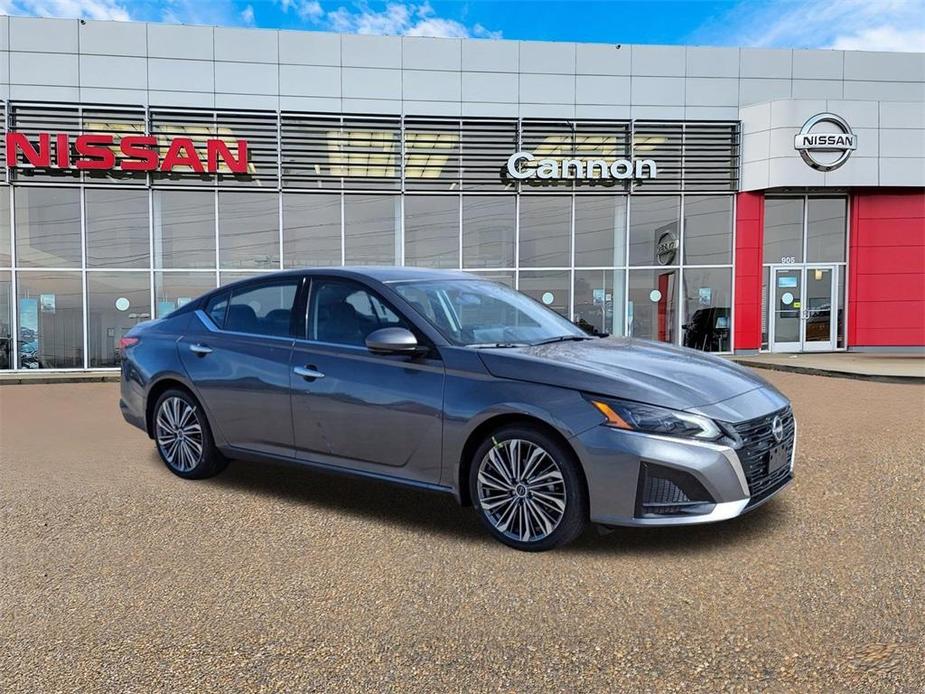new 2024 Nissan Altima car, priced at $32,821