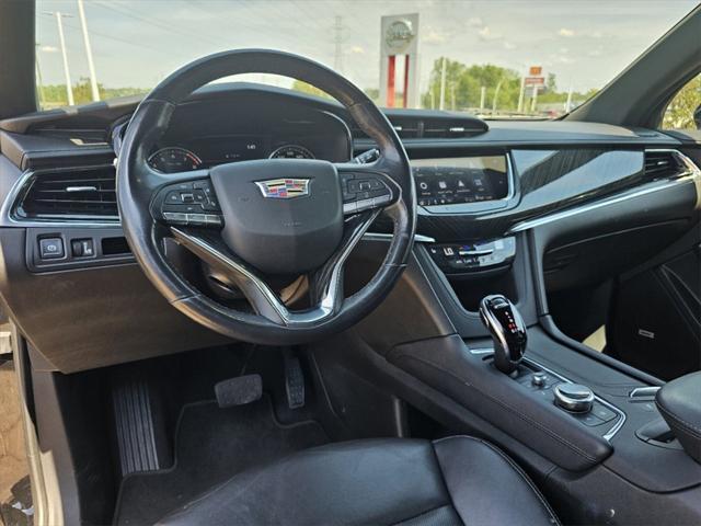 used 2022 Cadillac XT6 car, priced at $29,991