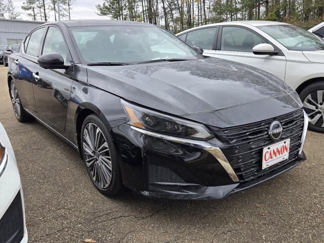 used 2023 Nissan Altima car, priced at $24,789