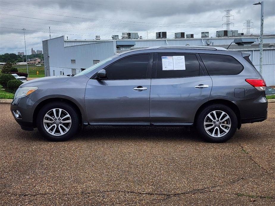 used 2016 Nissan Pathfinder car, priced at $9,900