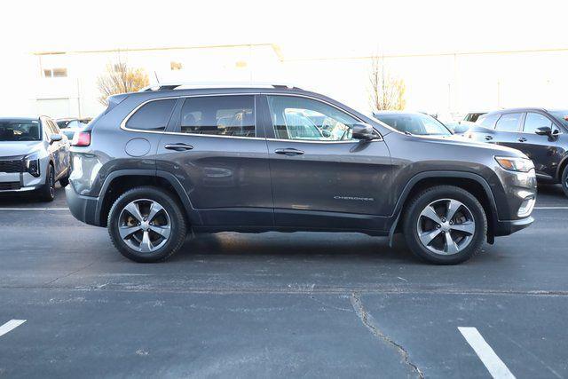 used 2019 Jeep Cherokee car, priced at $15,318