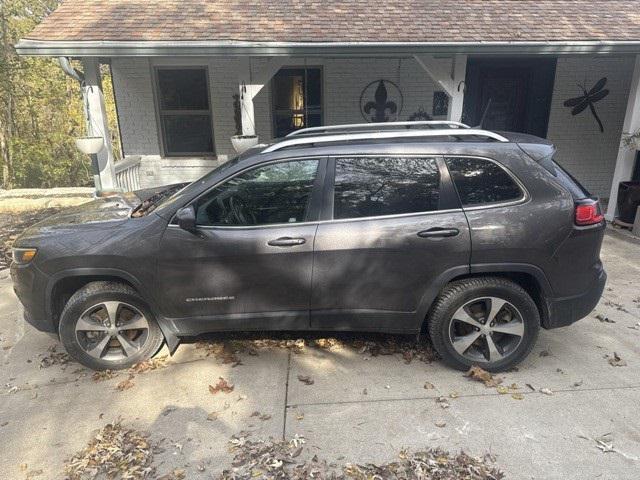 used 2019 Jeep Cherokee car, priced at $15,994
