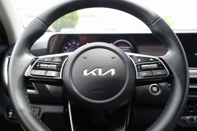 used 2024 Kia Seltos car, priced at $25,994