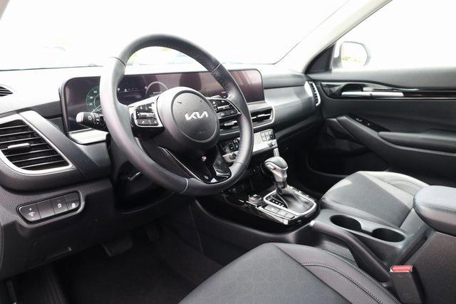 used 2024 Kia Seltos car, priced at $25,994