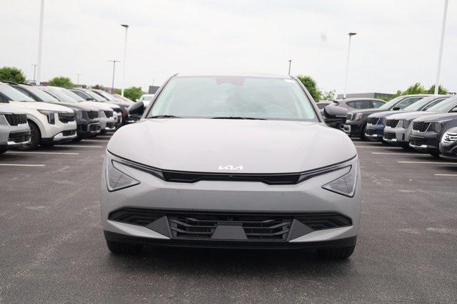 new 2025 Kia EV6 car, priced at $50,381