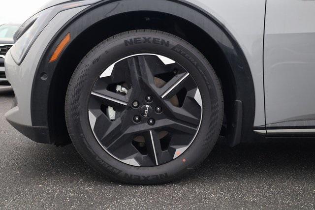 new 2025 Kia EV6 car, priced at $50,381