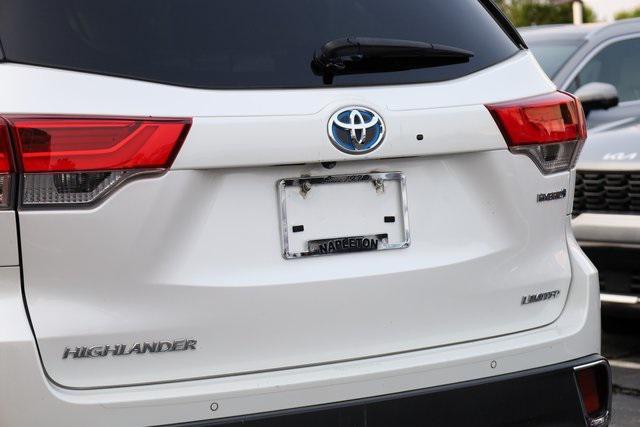 used 2019 Toyota Highlander Hybrid car, priced at $34,358