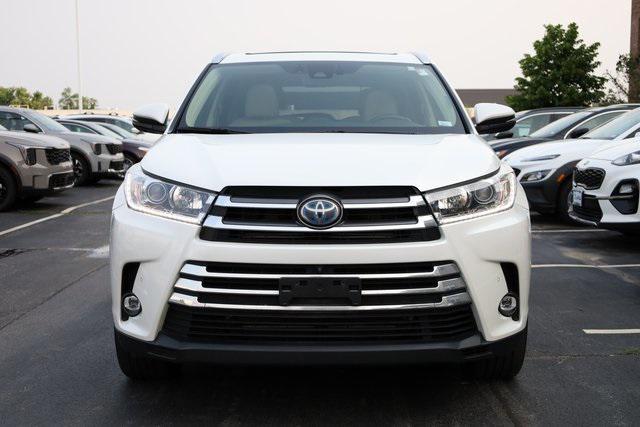used 2019 Toyota Highlander Hybrid car, priced at $34,358