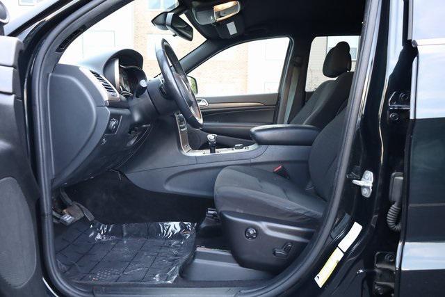 used 2015 Jeep Grand Cherokee car, priced at $12,140