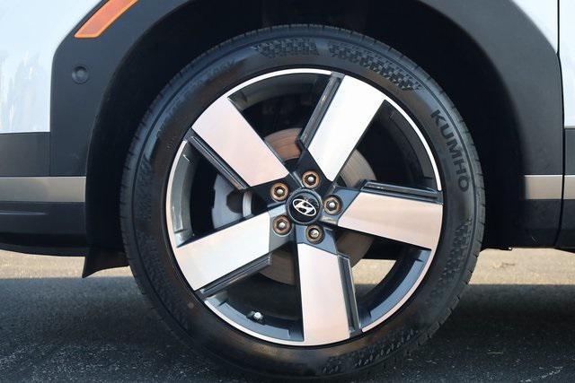 used 2024 Hyundai Santa Fe car, priced at $34,570