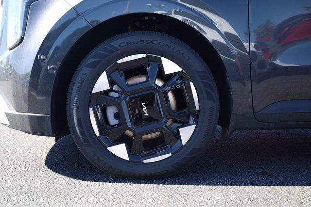 new 2025 Kia Carnival car, priced at $40,569