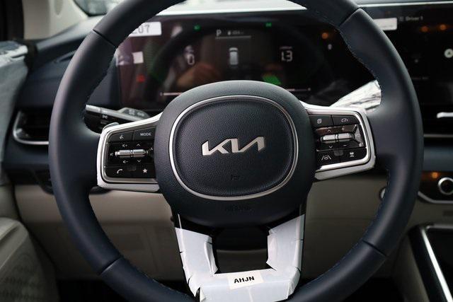 new 2025 Kia Carnival car, priced at $43,473