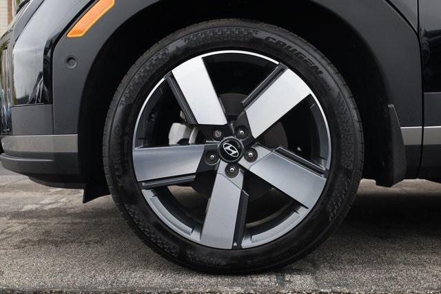 used 2024 Hyundai Santa Fe car, priced at $33,711