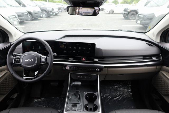 new 2025 Kia Carnival car, priced at $38,612