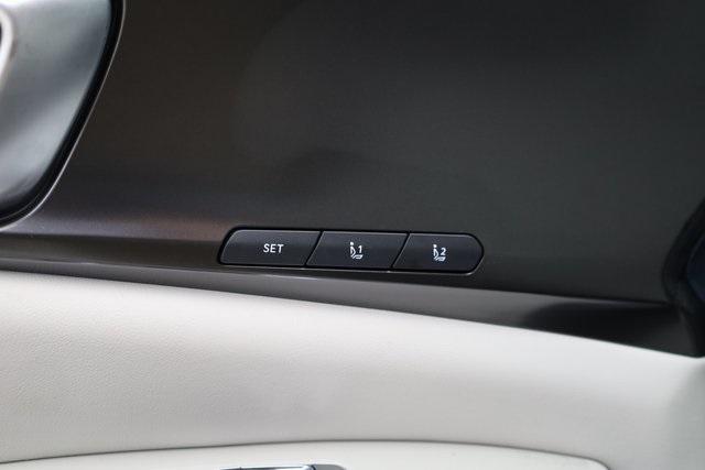 new 2025 Kia Carnival Hybrid car, priced at $51,507