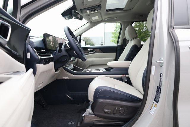 new 2025 Kia Carnival Hybrid car, priced at $51,507