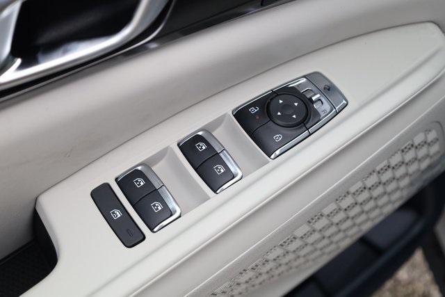 new 2025 Kia Carnival Hybrid car, priced at $51,507