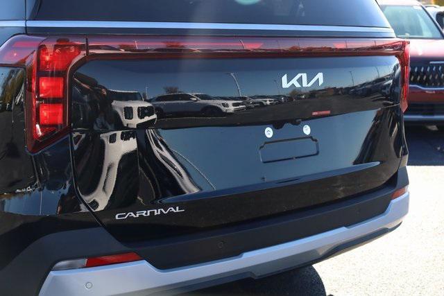 new 2025 Kia Carnival car, priced at $38,371