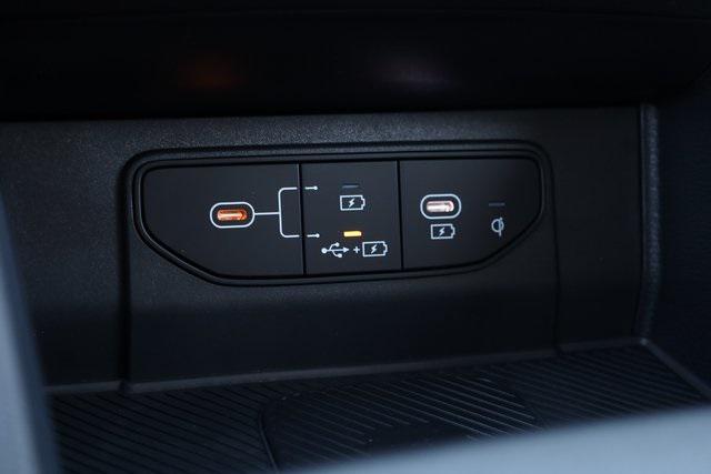 new 2026 Kia Sportage car, priced at $33,428