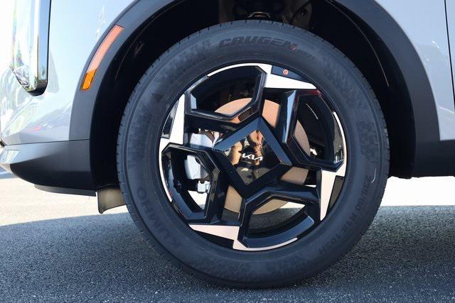 new 2026 Kia Sportage car, priced at $33,428