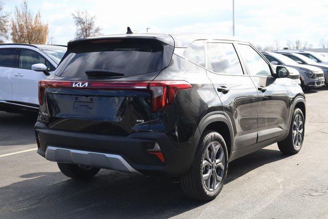 new 2025 Kia Seltos car, priced at $25,042