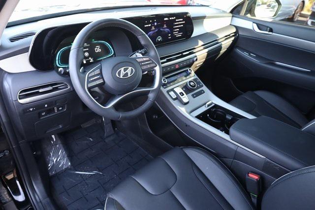 used 2025 Hyundai Palisade car, priced at $38,994