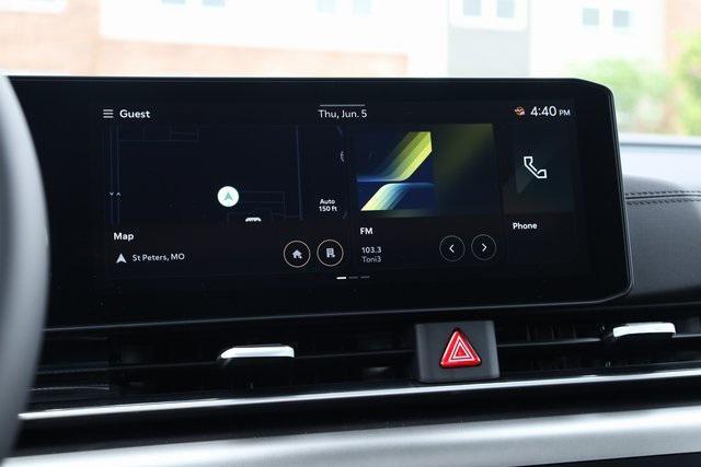 new 2025 Kia Carnival car, priced at $45,379