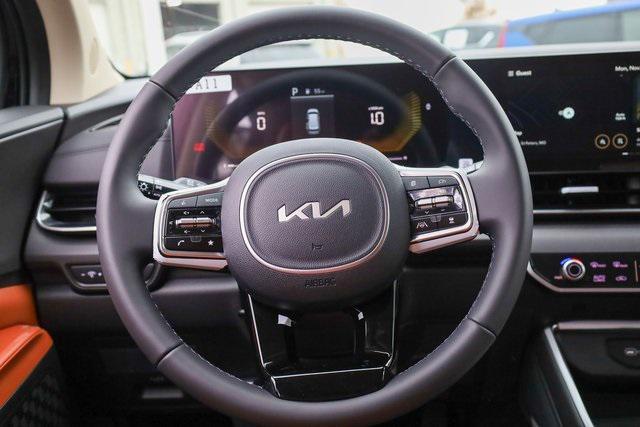 new 2025 Kia Carnival car, priced at $39,990