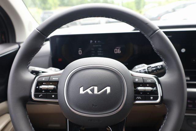 new 2025 Kia Carnival car, priced at $38,612