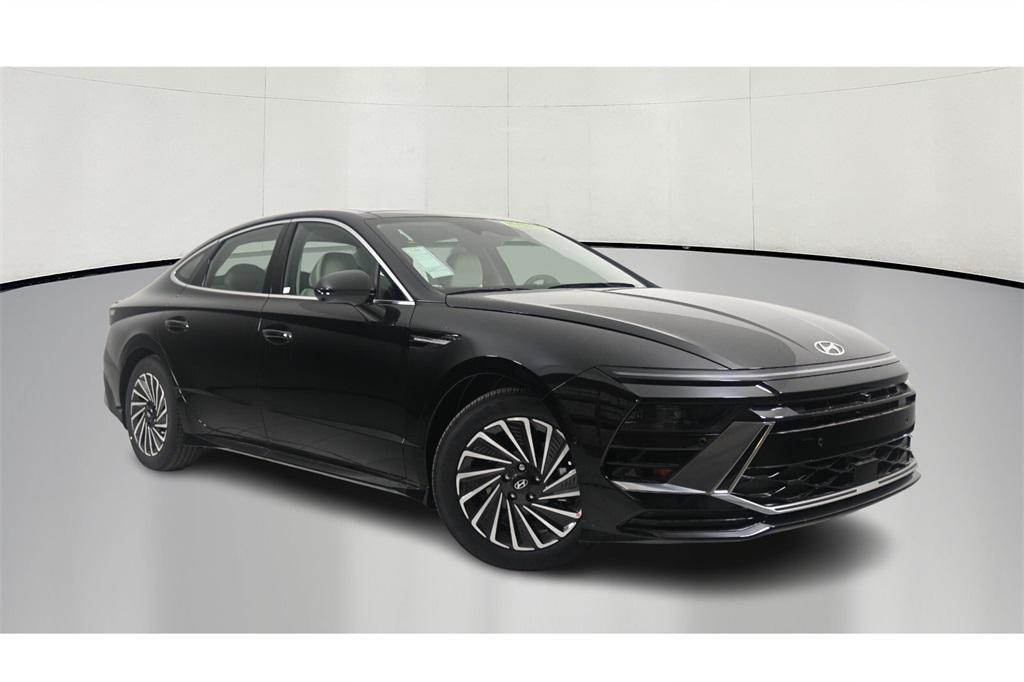 used 2024 Hyundai Sonata Hybrid car, priced at $31,994