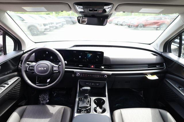 new 2025 Kia Carnival car, priced at $47,131