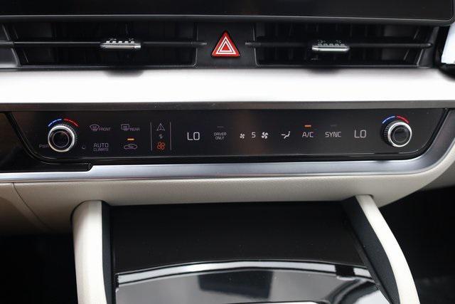 new 2025 Kia Sportage Hybrid car, priced at $33,597
