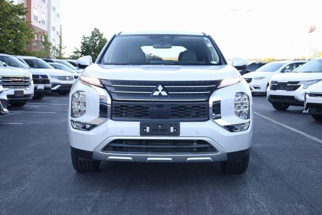 used 2024 Mitsubishi Outlander car, priced at $25,641