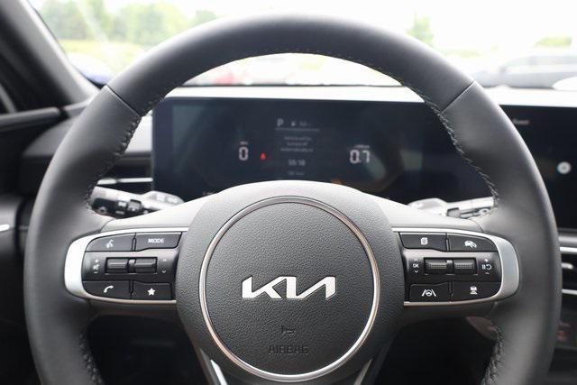 new 2025 Kia K5 car, priced at $29,870