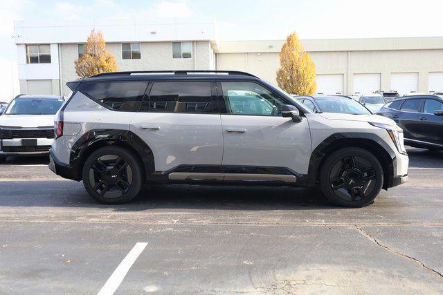 new 2026 Kia EV9 car, priced at $68,739