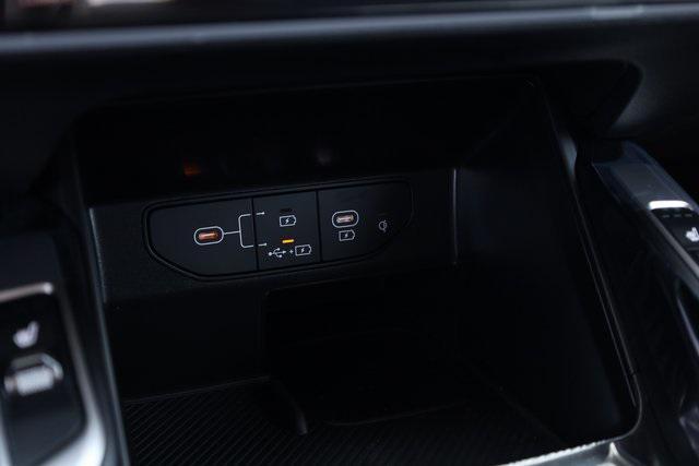 new 2025 Kia Sorento car, priced at $35,292