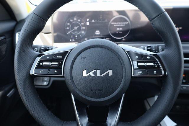 new 2025 Kia Seltos car, priced at $31,017