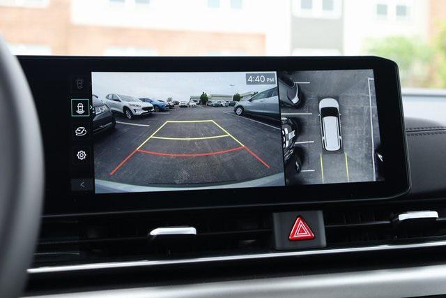 new 2025 Kia Carnival car, priced at $45,669