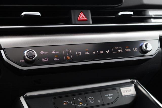 new 2025 Kia Carnival car, priced at $45,669