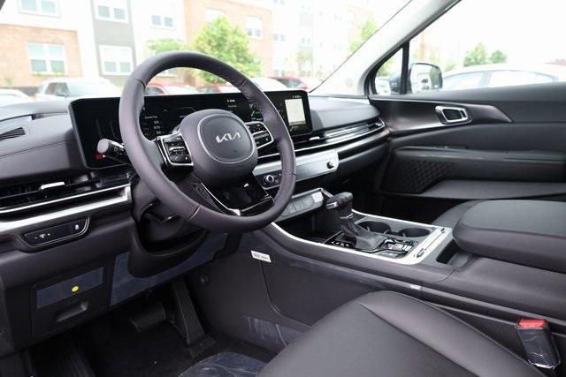 new 2025 Kia Carnival car, priced at $45,669