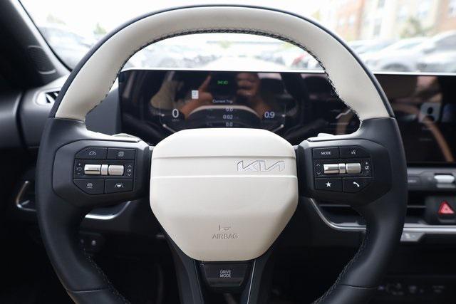 new 2025 Kia K4 car, priced at $25,947