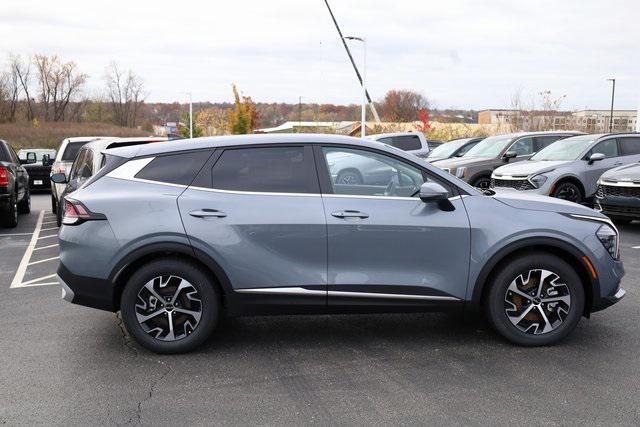 new 2025 Kia Sportage car, priced at $29,132