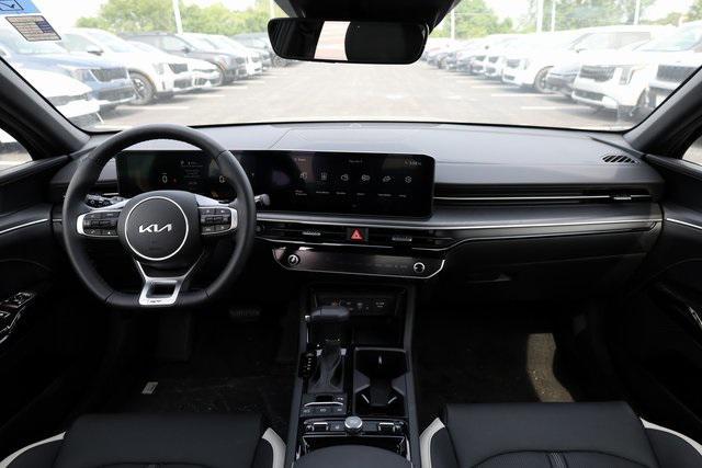 new 2025 Kia K5 car, priced at $28,987