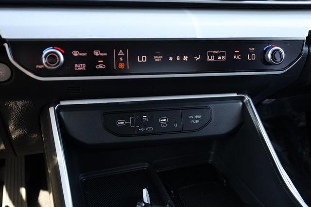 new 2026 Kia Carnival Hybrid car, priced at $47,721