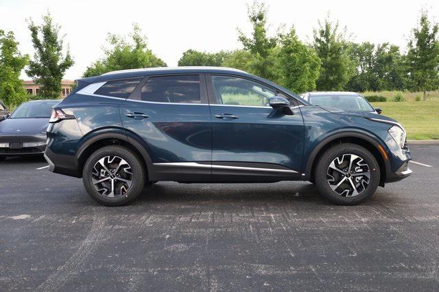 new 2025 Kia Sportage Hybrid car, priced at $30,574