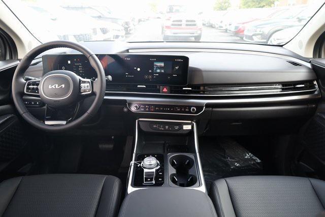 new 2025 Kia Carnival Hybrid car, priced at $51,439