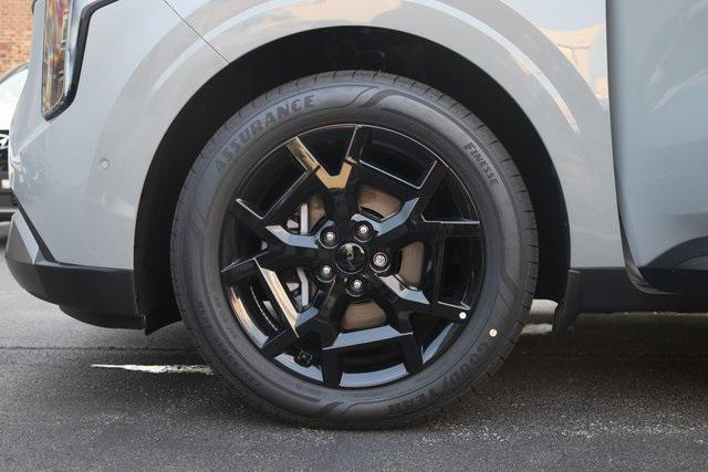 new 2025 Kia Carnival Hybrid car, priced at $51,439