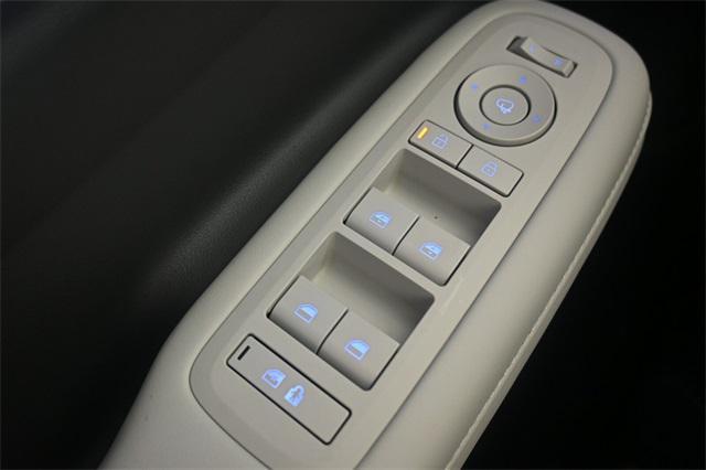used 2024 Hyundai Santa Fe car, priced at $34,594